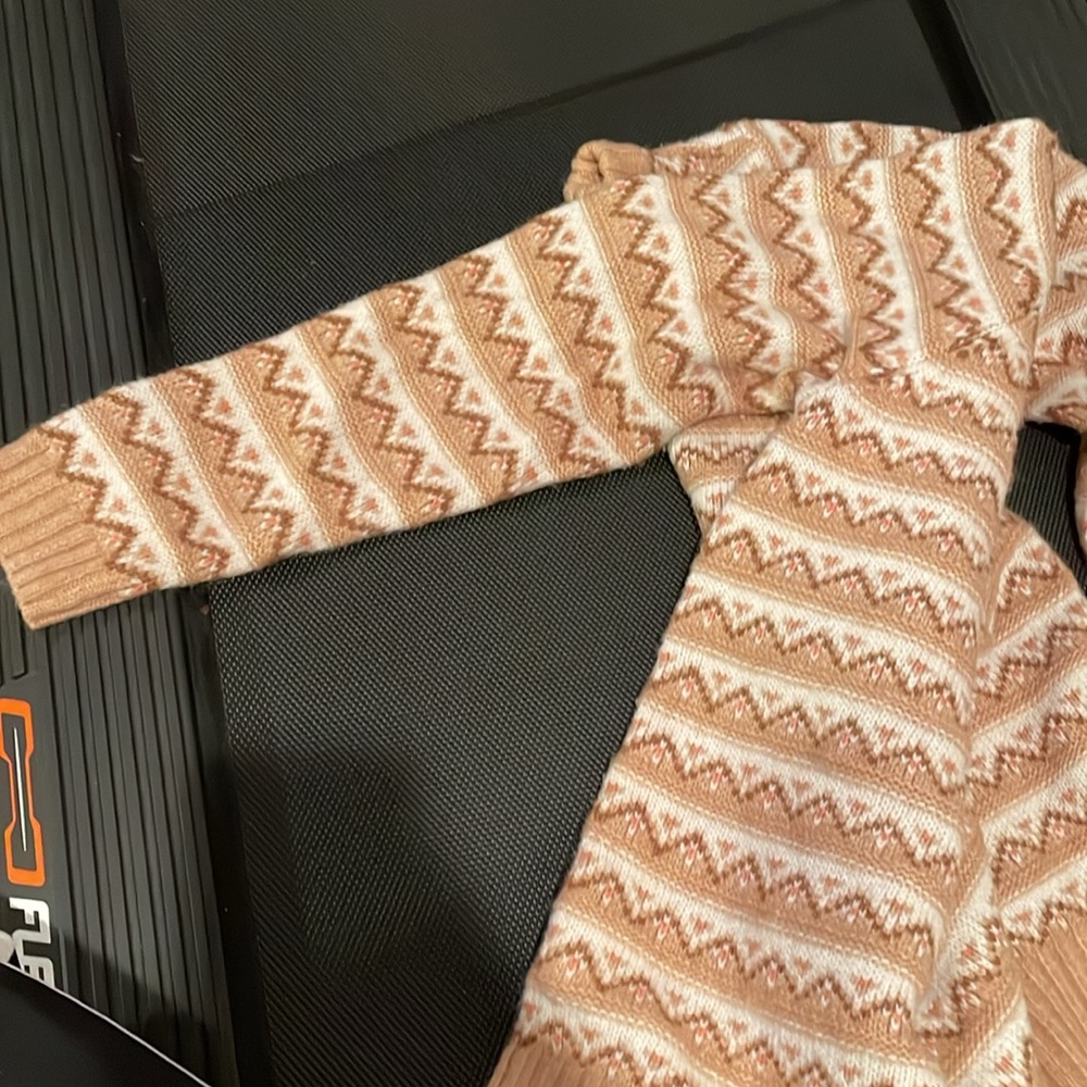 Sweater - Picture 3 of 3